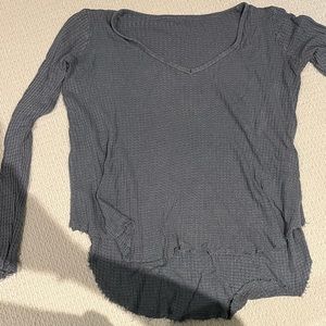 Cute, thin, pretty long sleeve!